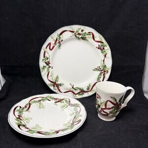 Charter Club Winter Garland 3 Piece Place Setting Dinner Plate, Salad Plate, Mug